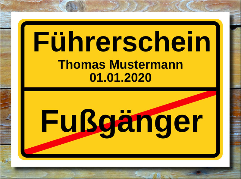 http://www.multivorlage.de/upload/fussgaenger-fuehrerschein-auto-pkw-fuehrerscheinpruefung-glueckwuensche-fahrschule.jpg